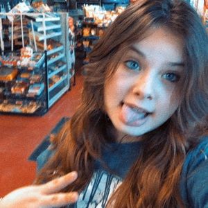 Meet your Posher, Tessa